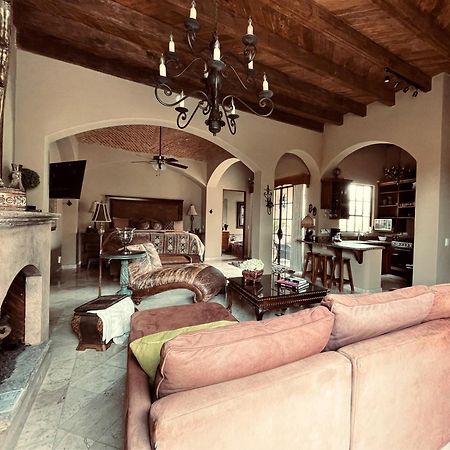 Casa Grande Luxury Boutique Hotel Альенде Экстерьер фото